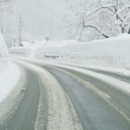 こんにちは！❄️冬になると、雪道を運転することはちょっと注意