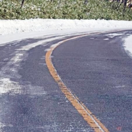 こんにちは！❄️冬になると、雪道を運転することはちょっと注意