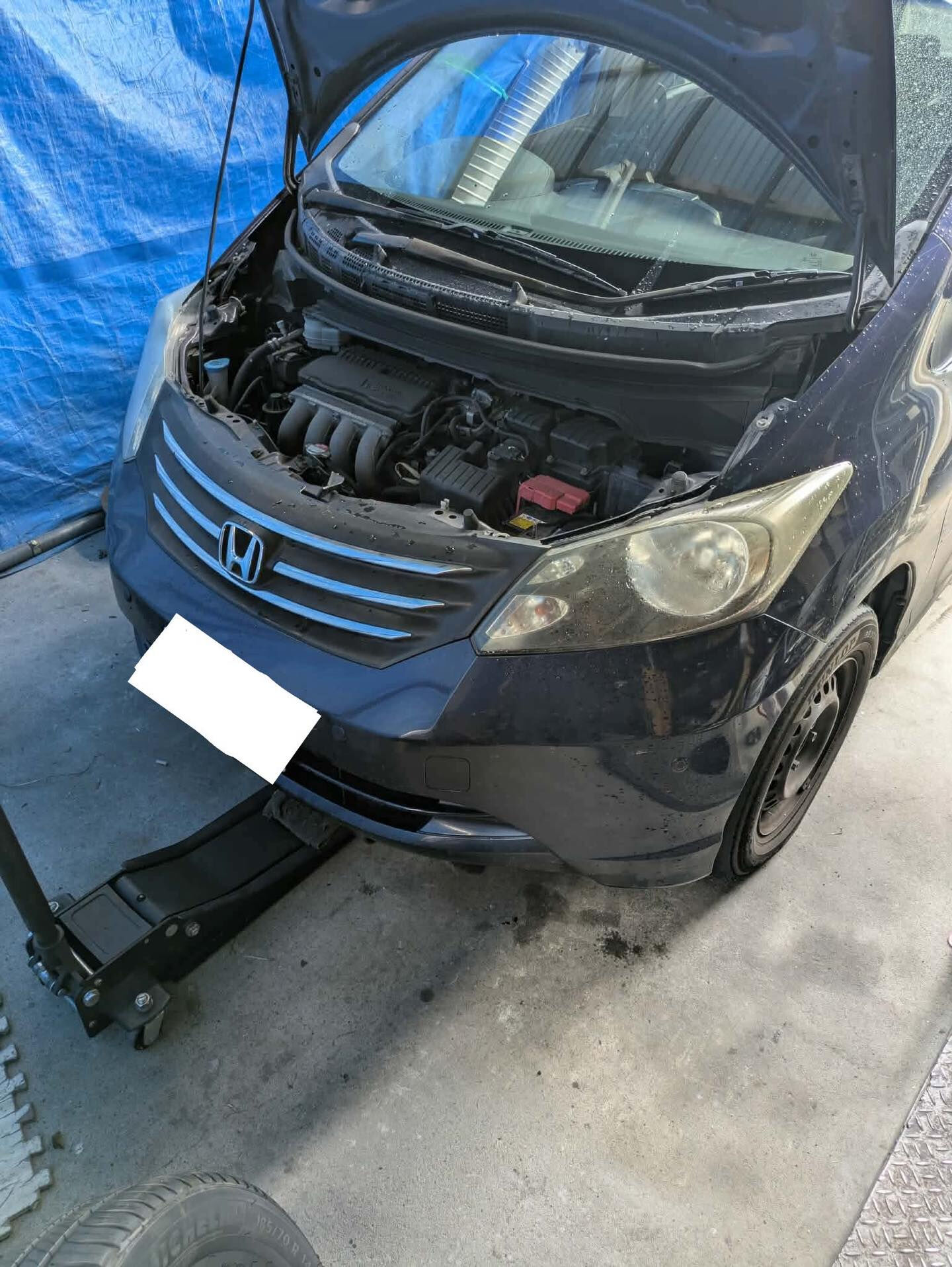 ホンダ フリードのオイル交換とタイヤ交換のご依頼、誠にありが